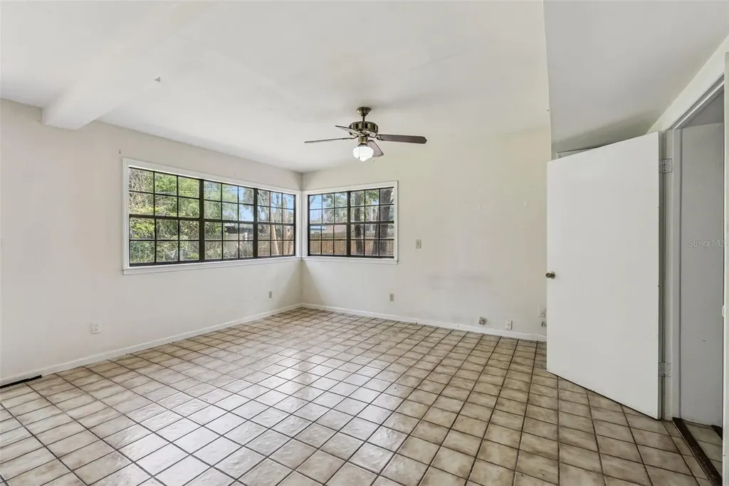 2015 Buckminster Circle Orlando FL 32803