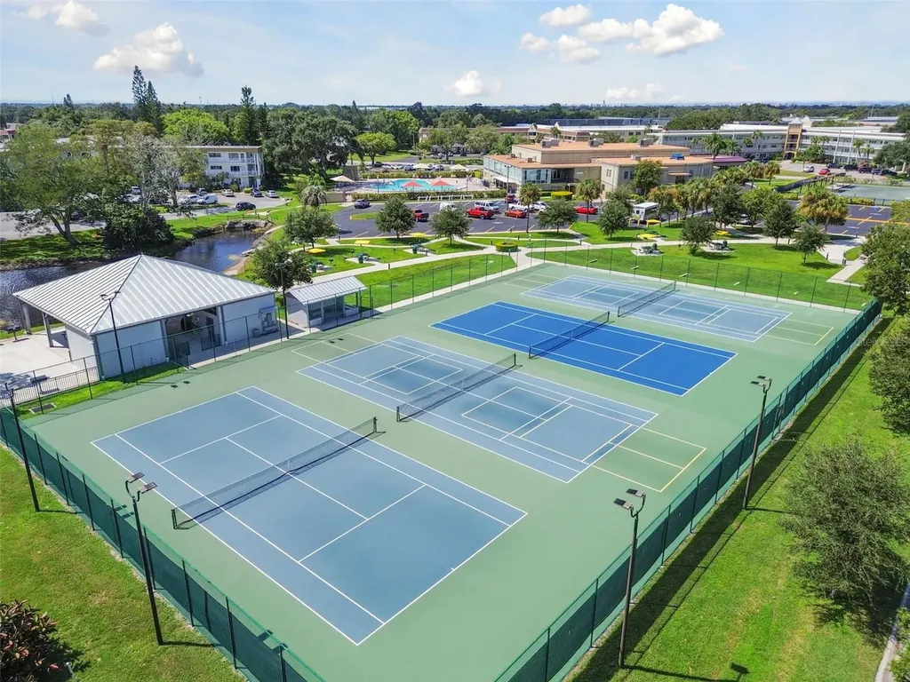 2464 Australia Way E Clearwater FL 33763