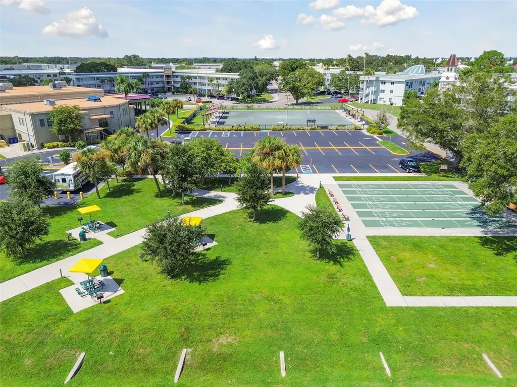 2464 Australia Way E Clearwater FL 33763