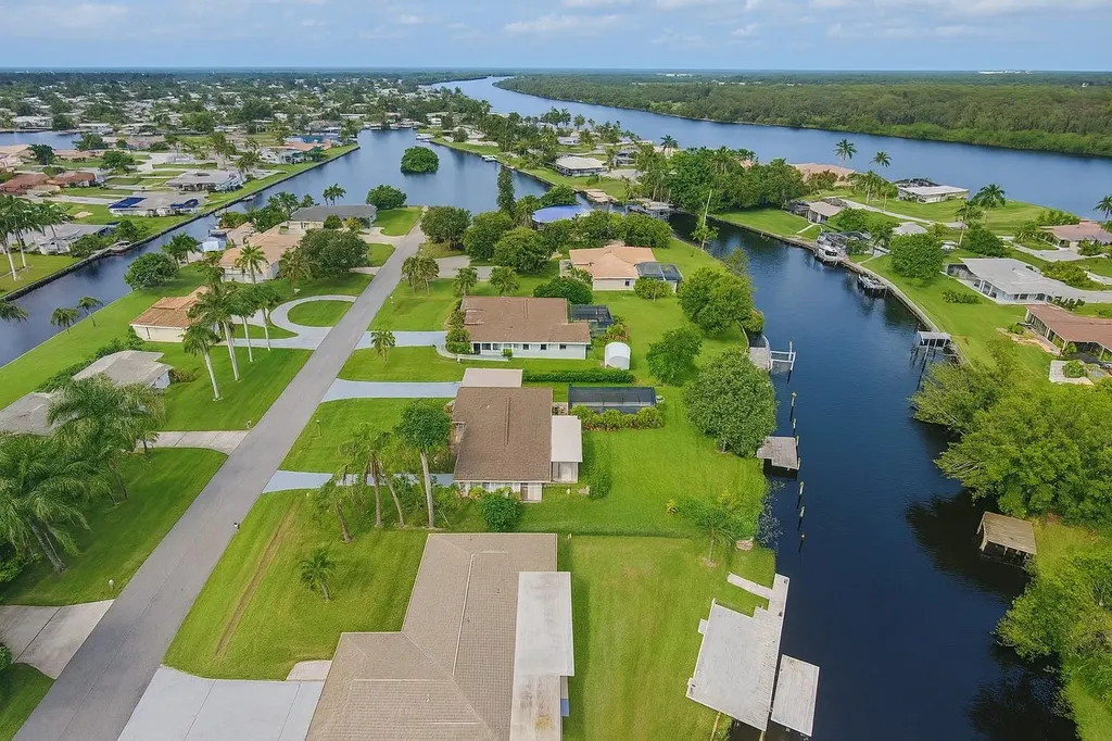 13880 Lazy Lane Fort Myers FL 33905