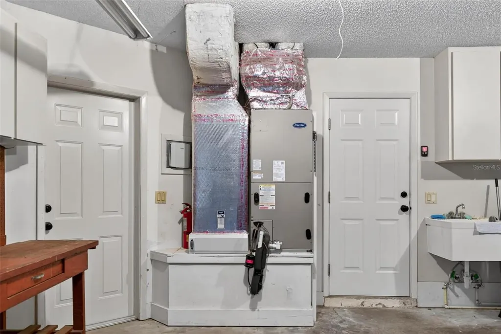 603 Waterwood Drive Yalaha FL 34797