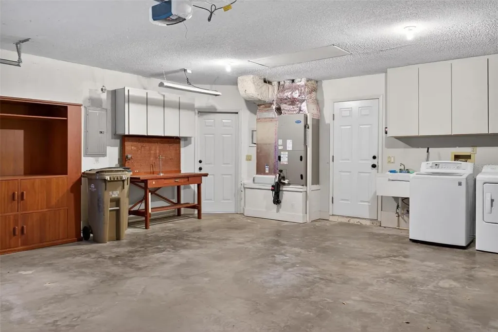 603 Waterwood Drive Yalaha FL 34797
