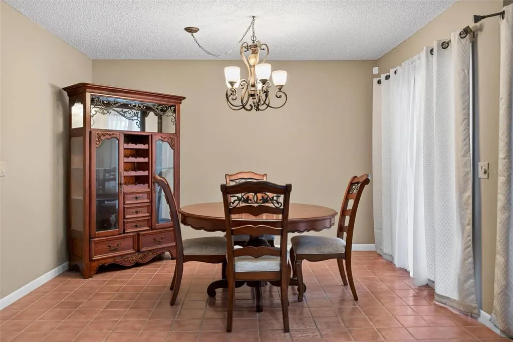603 Waterwood Drive Yalaha FL 34797