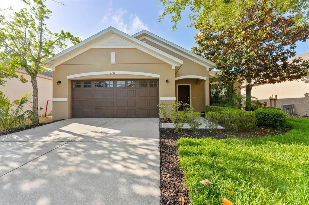 2916 Winglewood Circle Lutz FL 33558