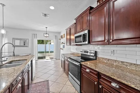 2916 Winglewood Circle Lutz FL 33558