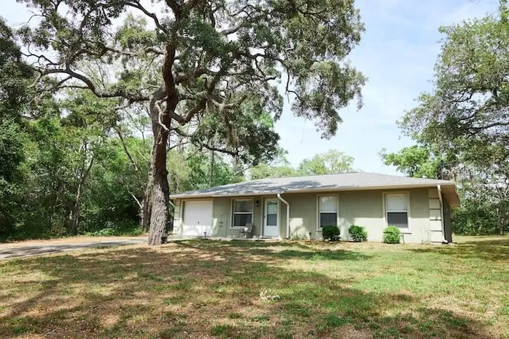 1817 S Casey Point Homosassa FL 34448