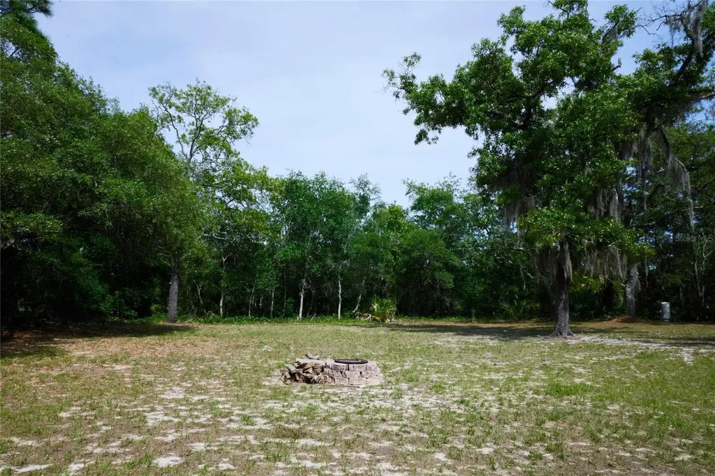 1817 S Casey Point Homosassa FL 34448