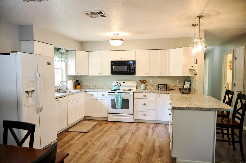 1817 S Casey Point Homosassa FL 34448
