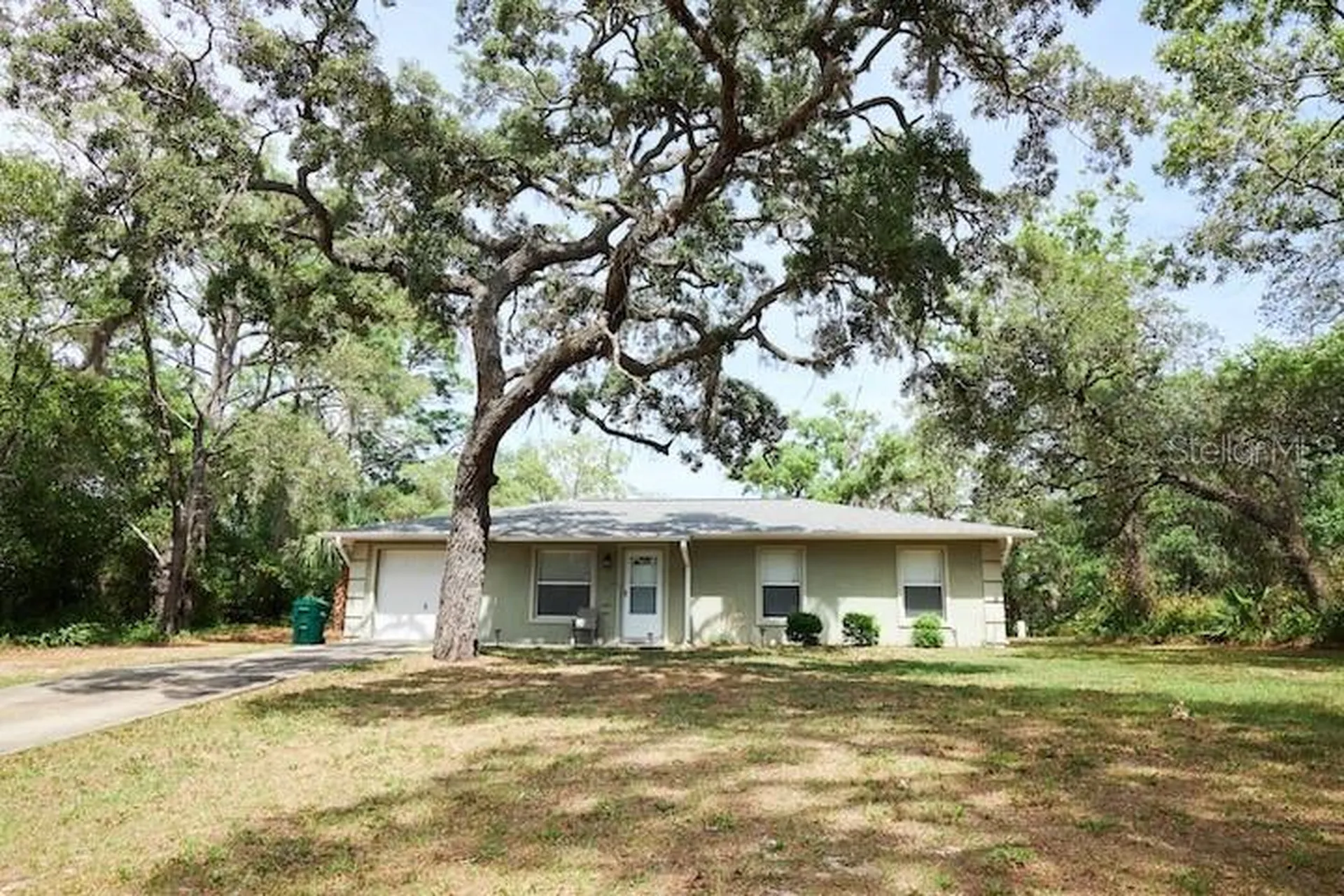 1817 S Casey Point Homosassa FL 34448