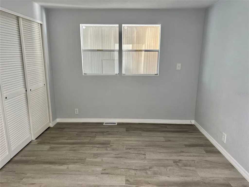 460 Mount Oak Avenue NE St Petersburg FL 33702