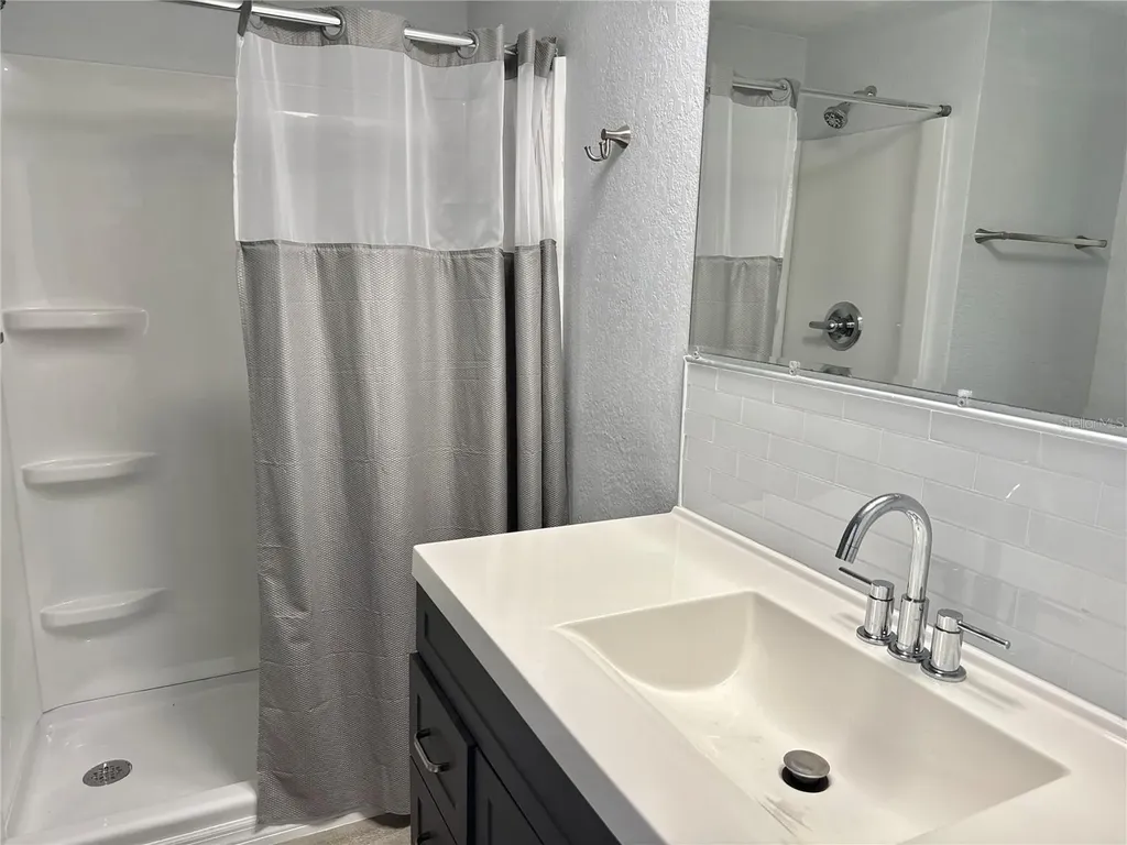 460 Mount Oak Avenue NE St Petersburg FL 33702