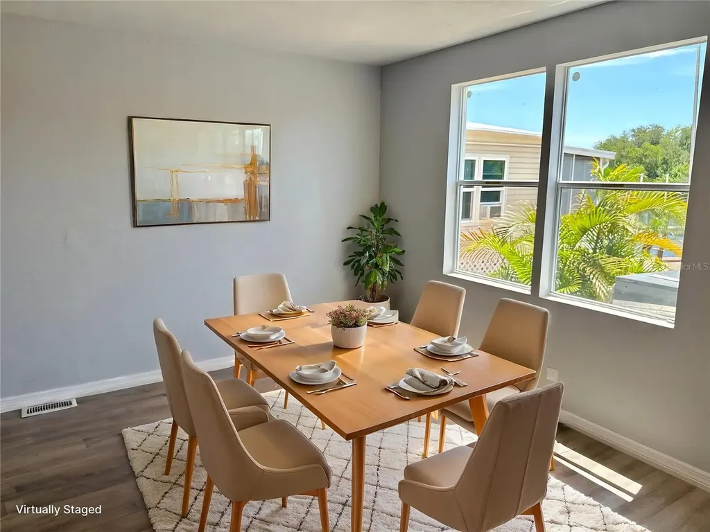 460 Mount Oak Avenue NE St Petersburg FL 33702