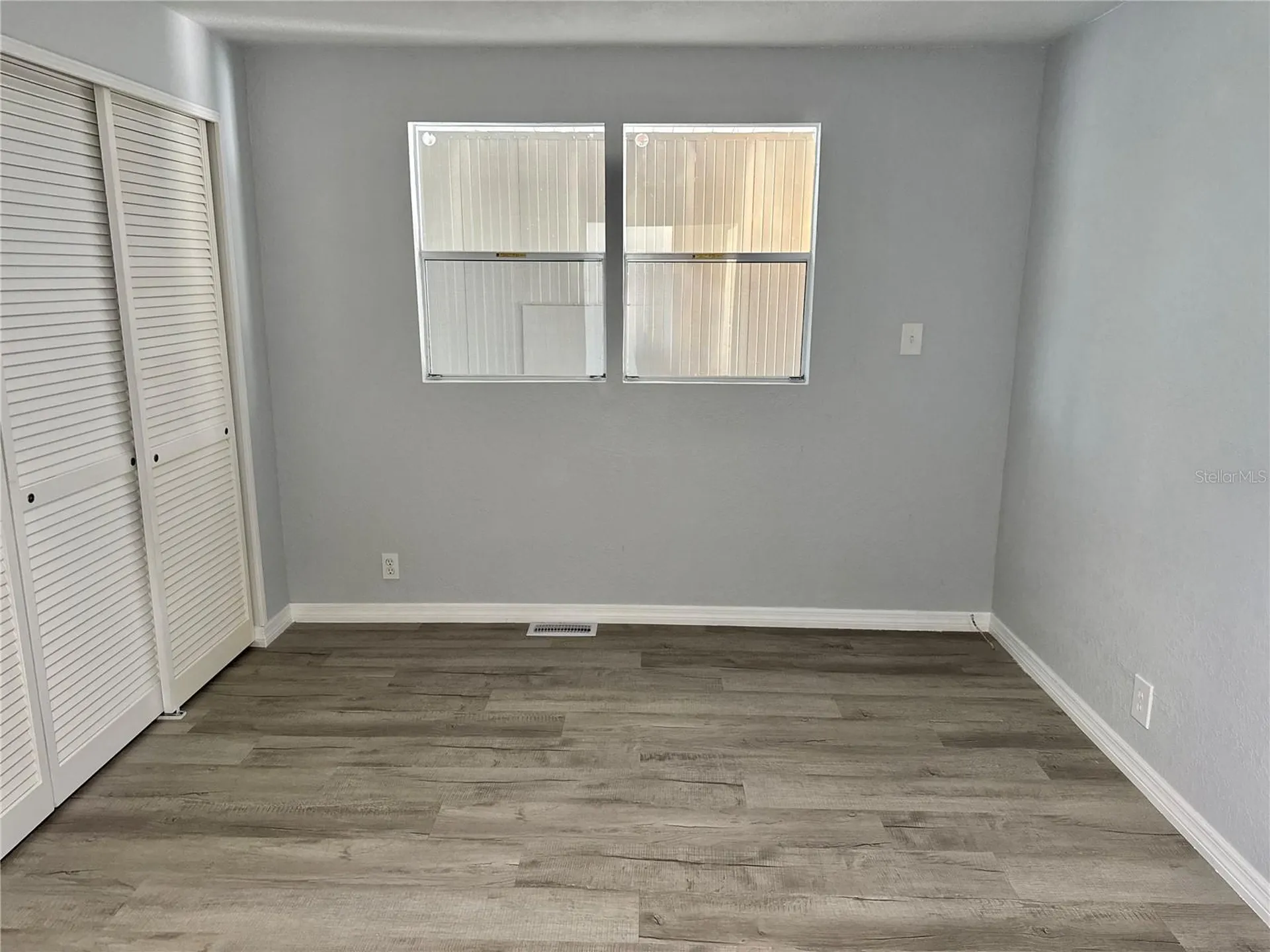 460 Mount Oak Avenue NE St Petersburg FL 33702