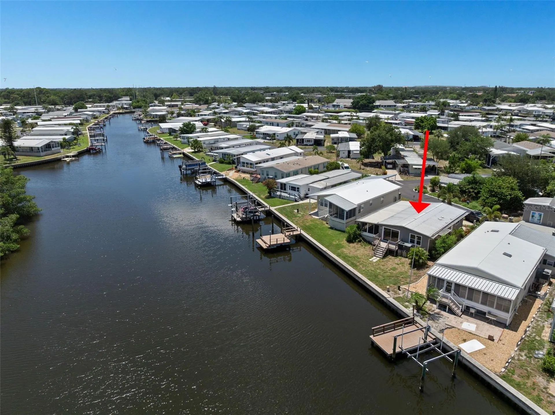 460 Mount Oak Avenue NE St Petersburg FL 33702