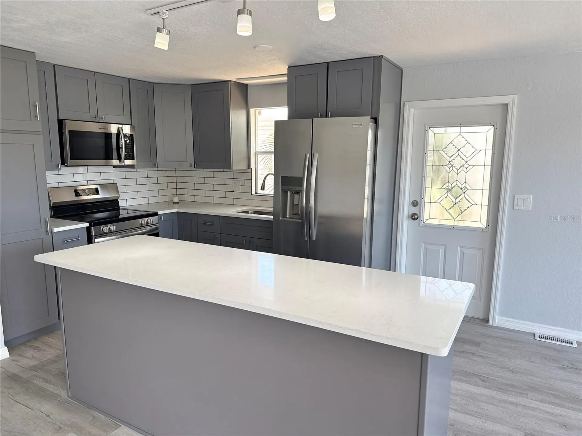 460 Mount Oak Avenue NE St Petersburg FL 33702