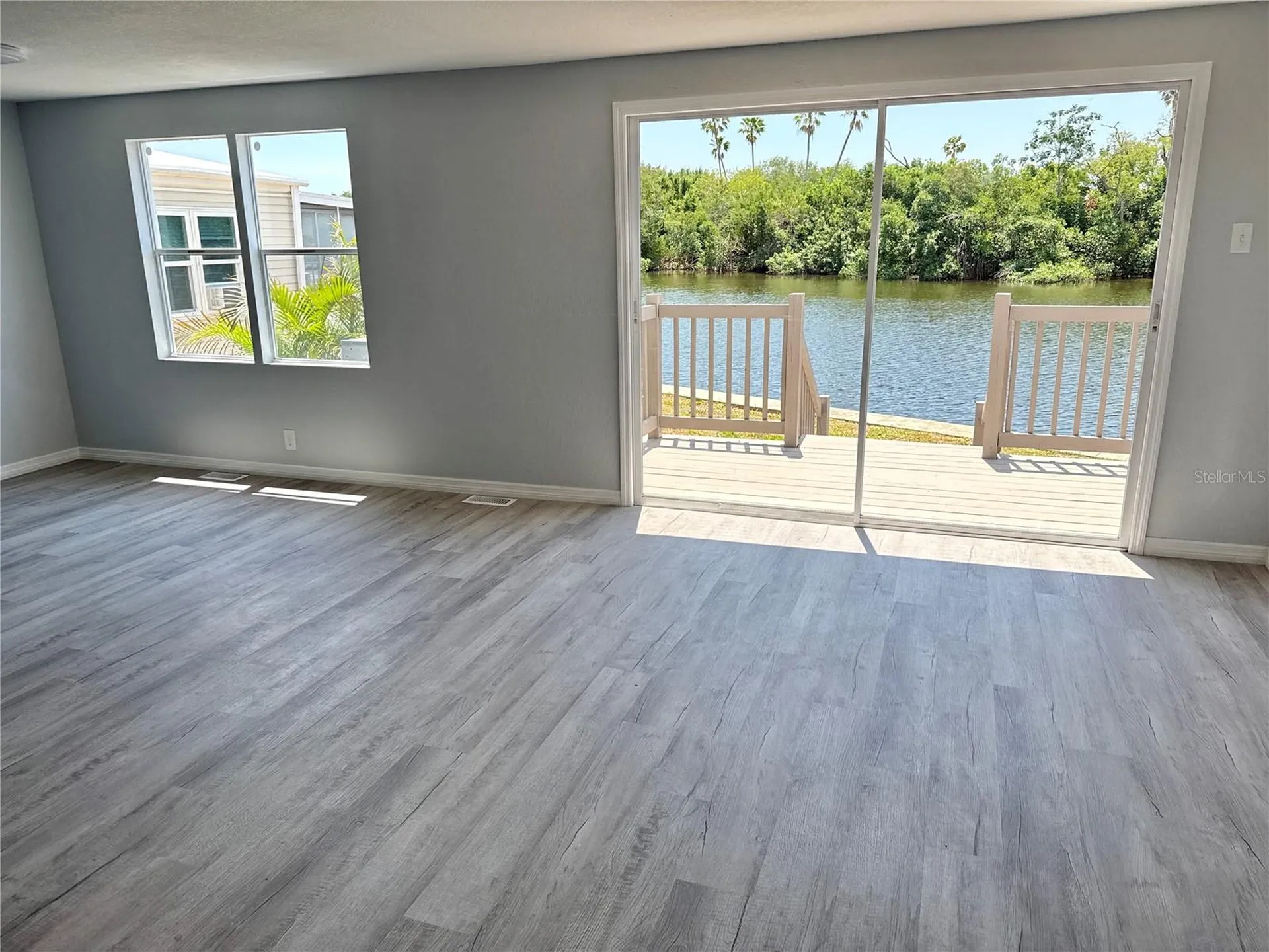 460 Mount Oak Avenue NE St Petersburg FL 33702