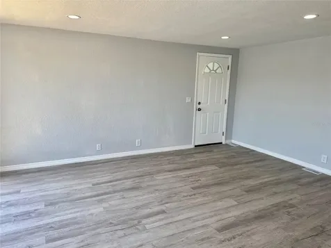 460 Mount Oak Avenue NE St Petersburg FL 33702