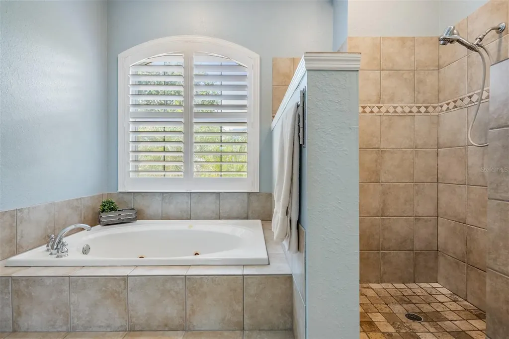 2008 N Pointe Alexis Drive Tarpon Springs FL 34689