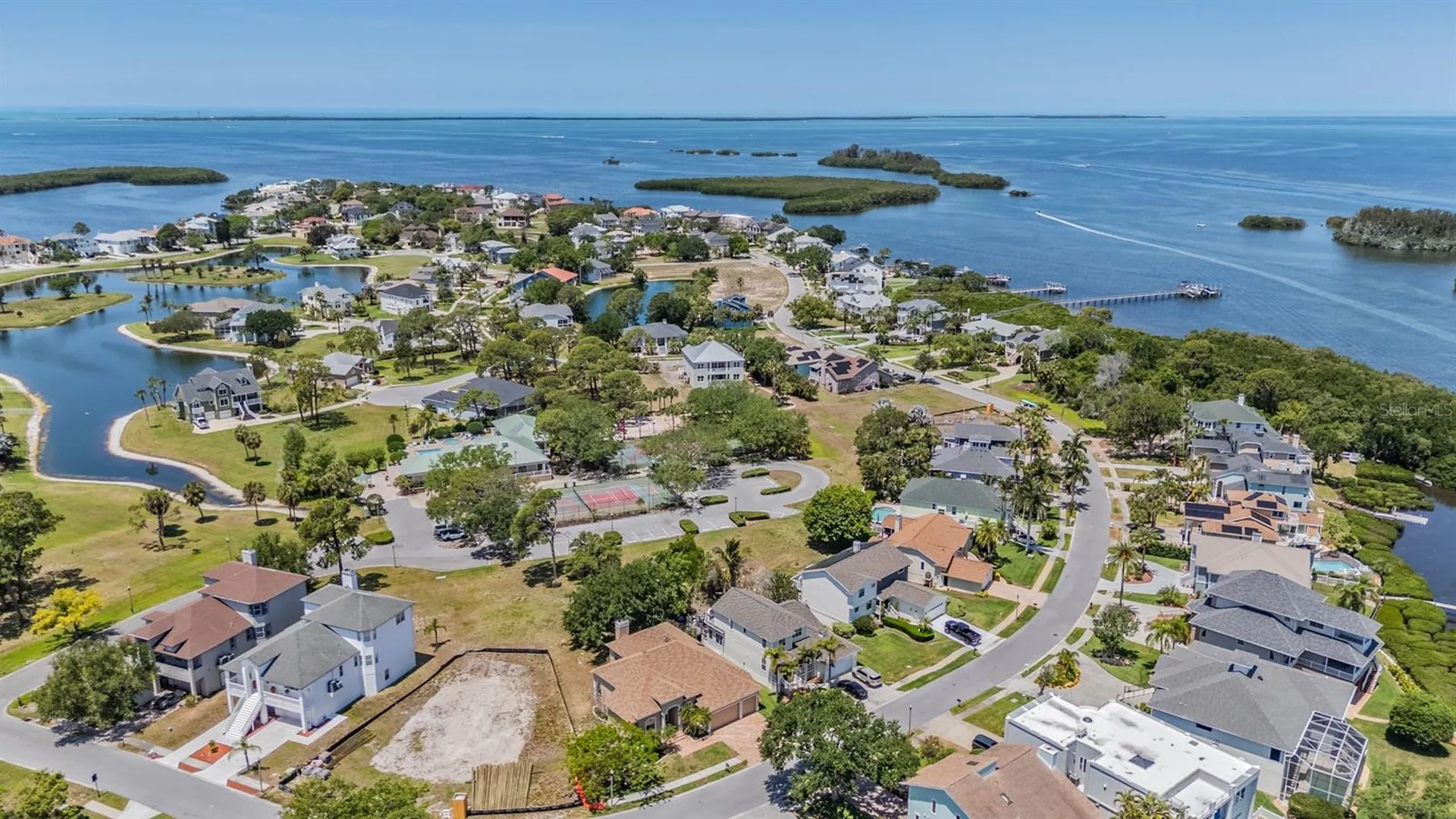 2008 N Pointe Alexis Drive Tarpon Springs FL 34689