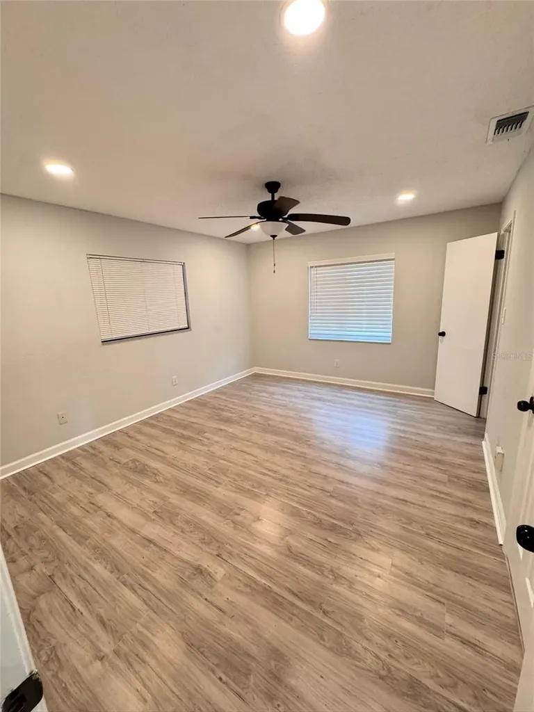 8043 Puffin Drive Orlando FL 32825