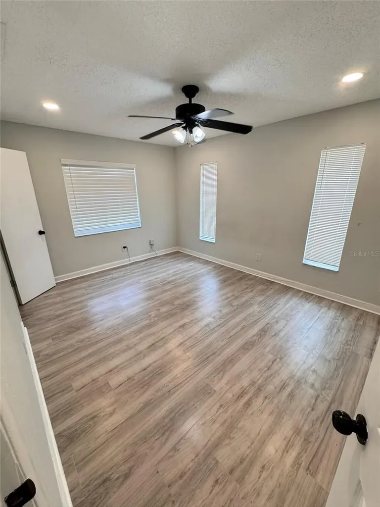 8043 Puffin Drive Orlando FL 32825