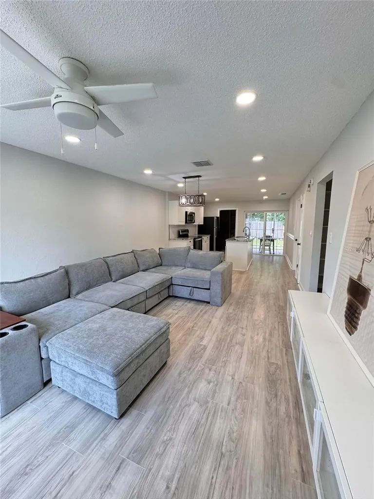 8043 Puffin Drive Orlando FL 32825