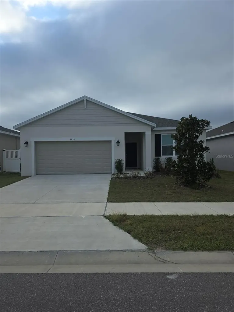 1838 Blue Lagoon Circle Mascotte FL 34753