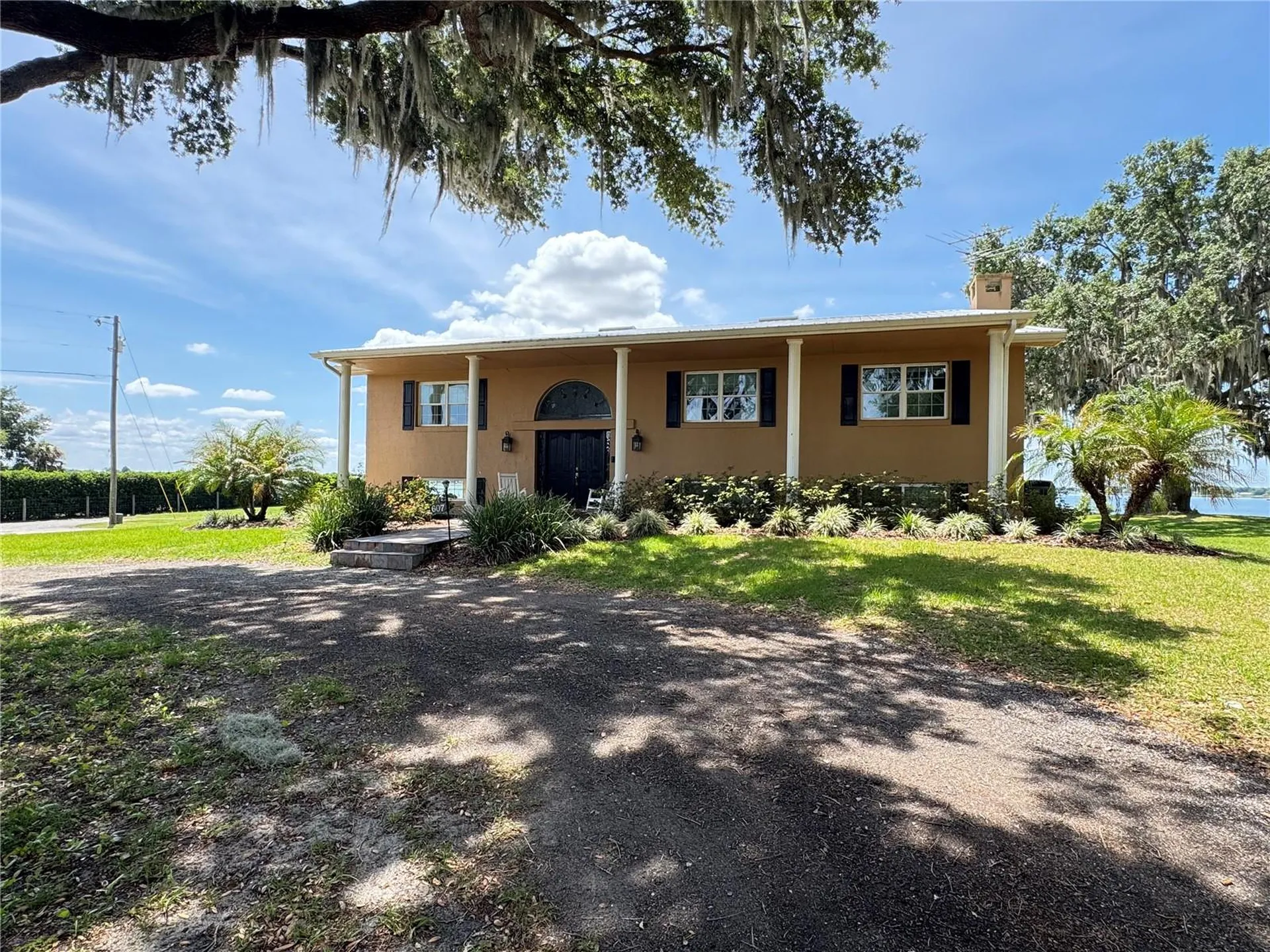 607 W State Road 630 Frostproof FL 33843