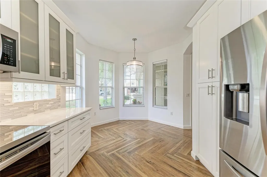 5047 Lakescene Place Sarasota FL 34243