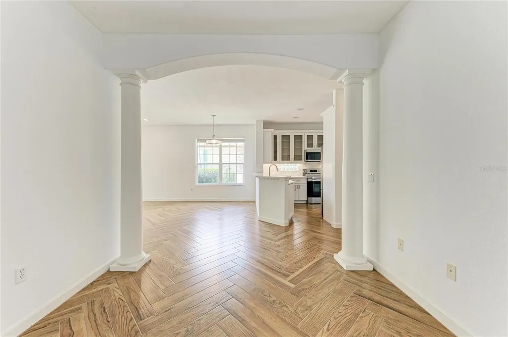 5047 Lakescene Place Sarasota FL 34243