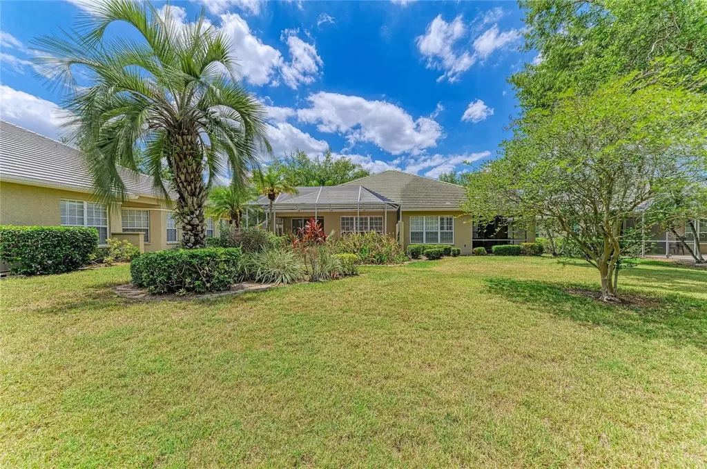 5047 Lakescene Place Sarasota FL 34243