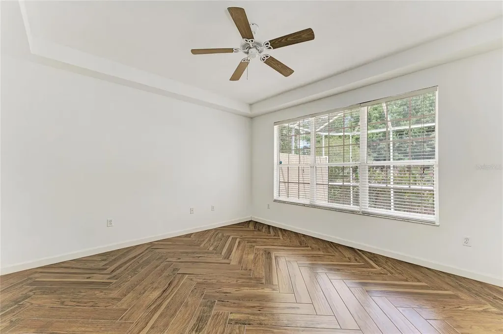 5047 Lakescene Place Sarasota FL 34243