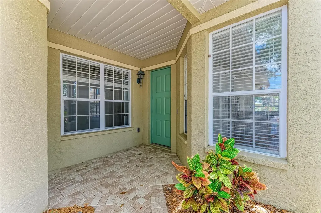 5047 Lakescene Place Sarasota FL 34243