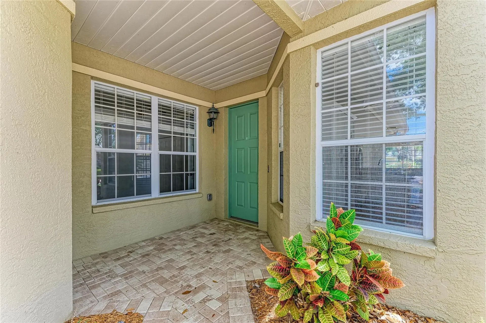 5047 Lakescene Place Sarasota FL 34243