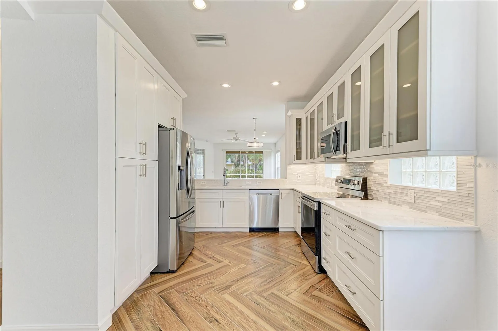 5047 Lakescene Place Sarasota FL 34243