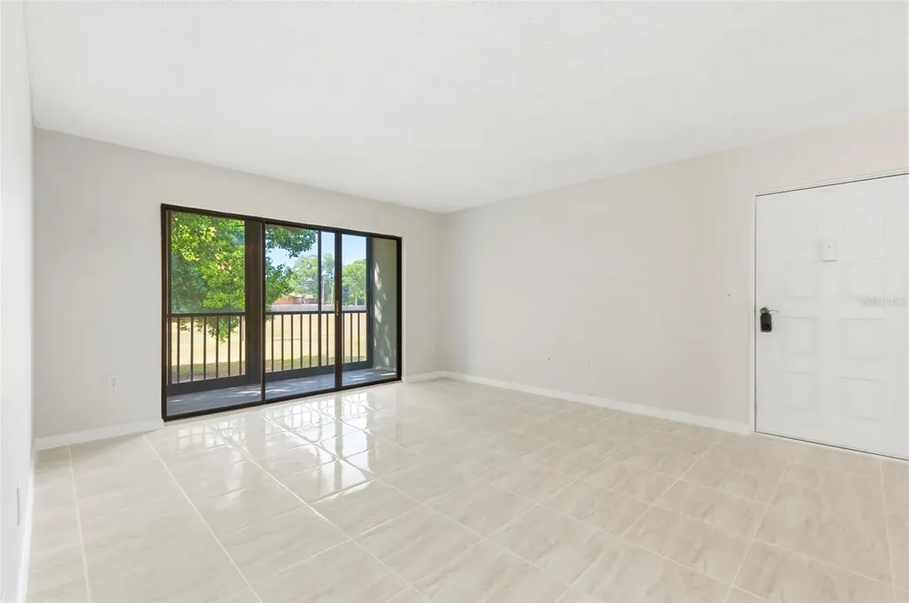1871 Pine Ridge Way W Palm Harbor FL 34684