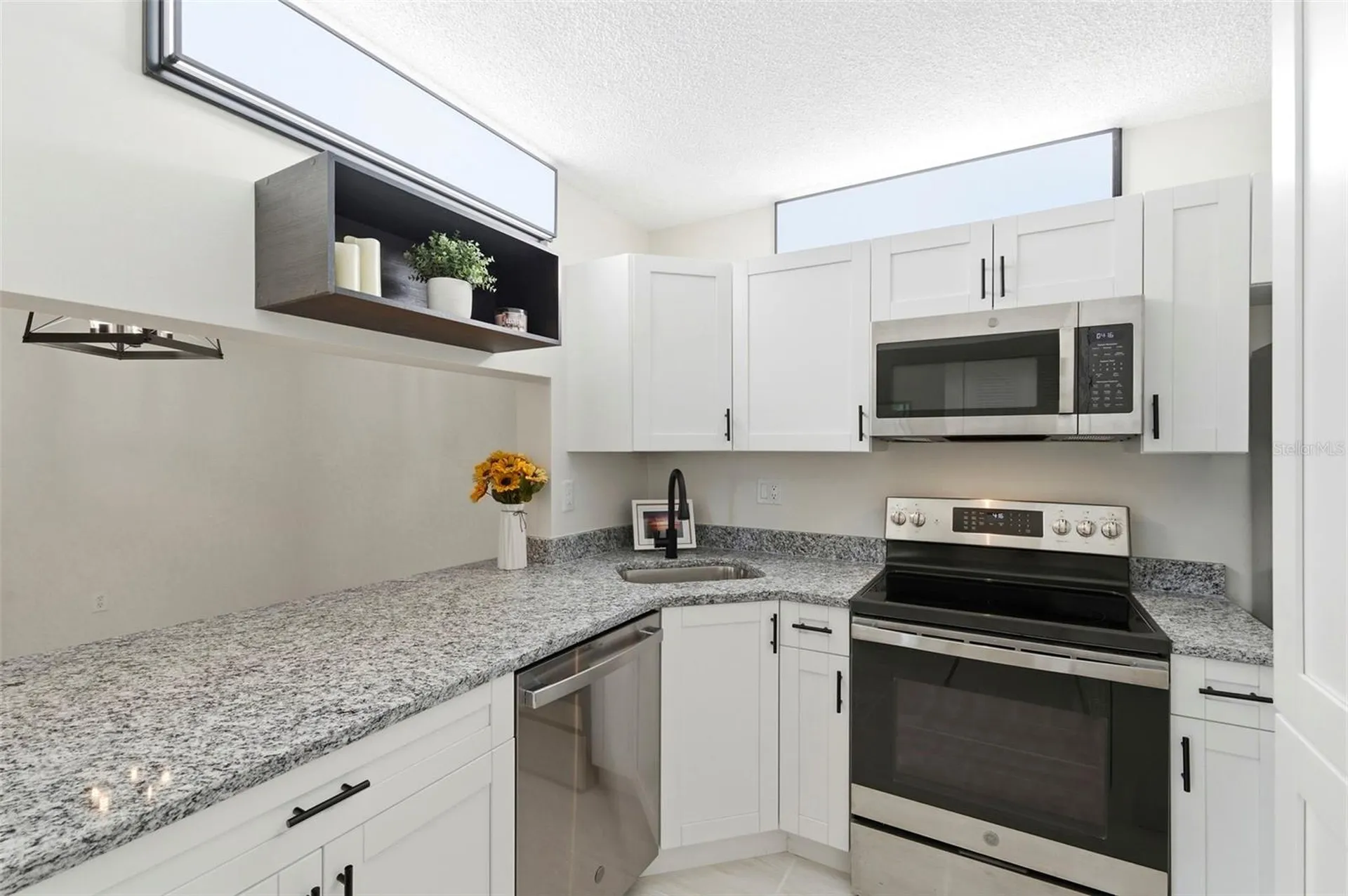 1871 Pine Ridge Way W Palm Harbor FL 34684
