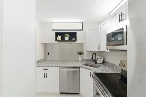 1871 Pine Ridge Way W Palm Harbor FL 34684