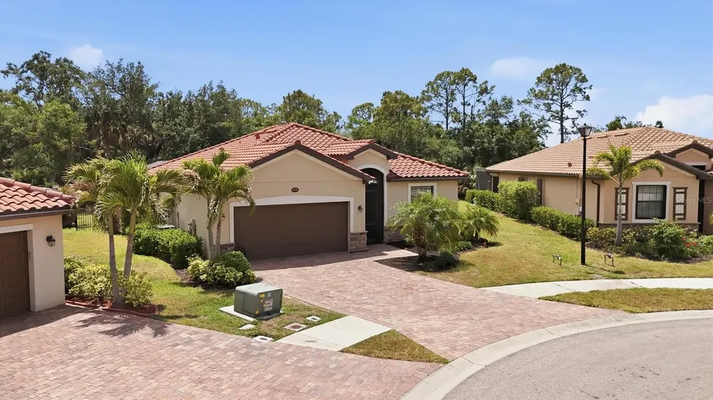 20930 Valore Court Venice FL 34293