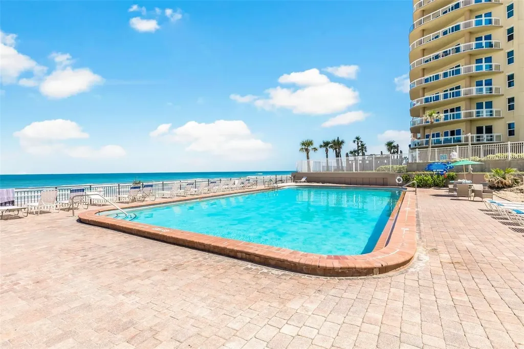1909 S Atlantic Avenue Daytona Beach FL 32118
