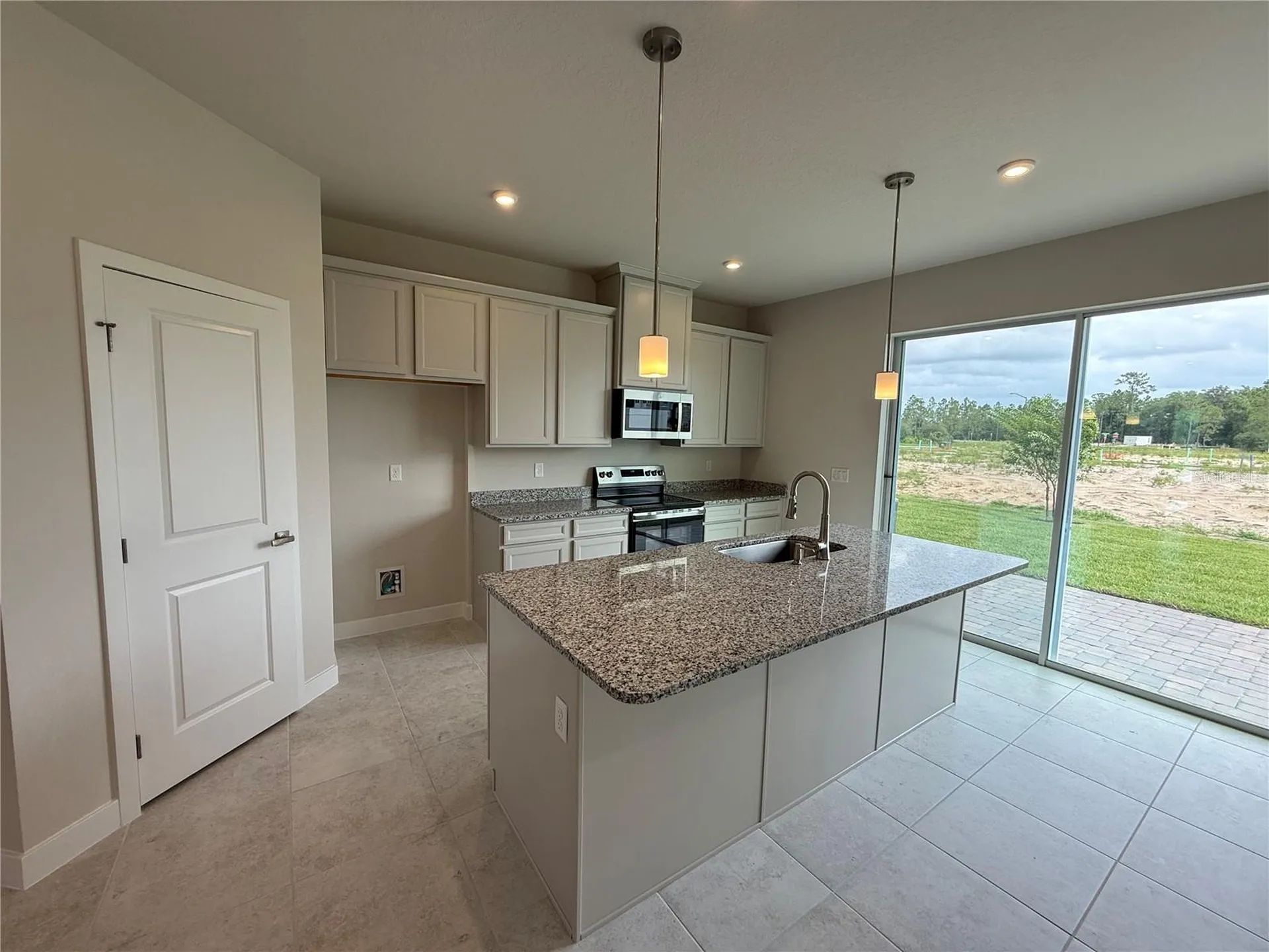 1247 Pineywood Field Drive Davenport FL 33837