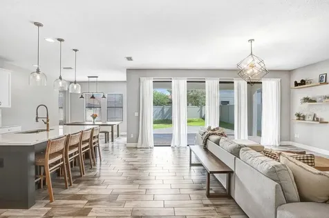 11239 Fish Eagle Drive Riverview FL 33569