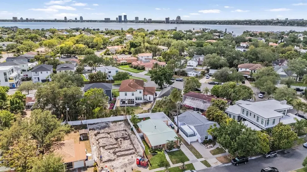 208 Como Street Tampa FL 33606