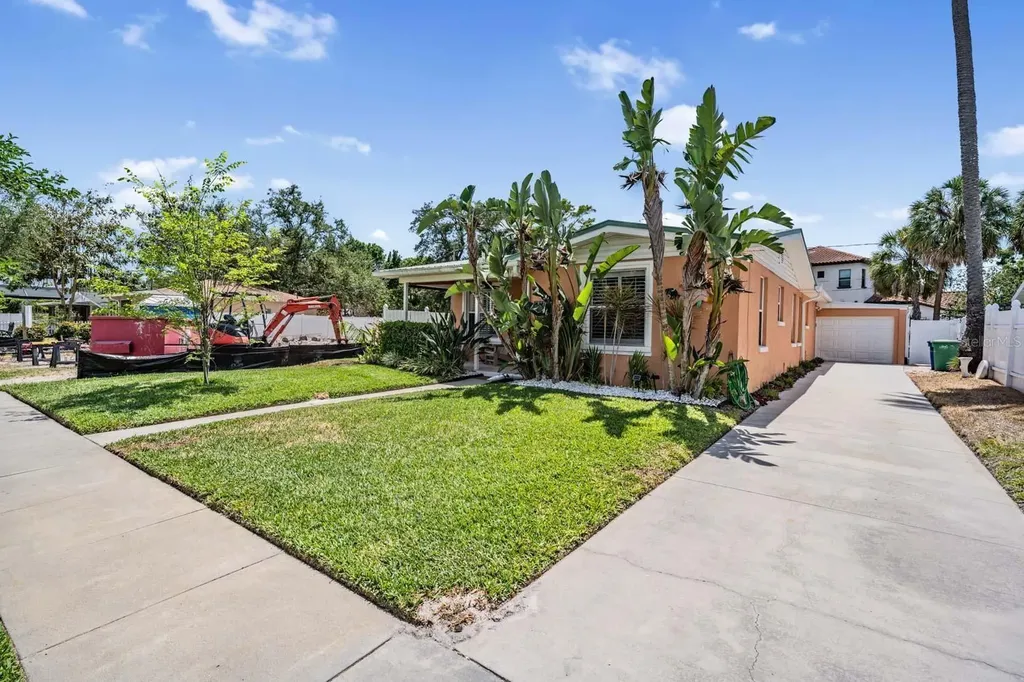 208 Como Street Tampa FL 33606