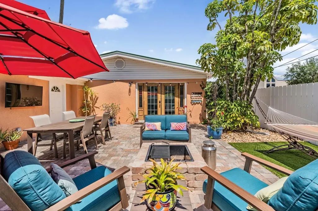 208 Como Street Tampa FL 33606