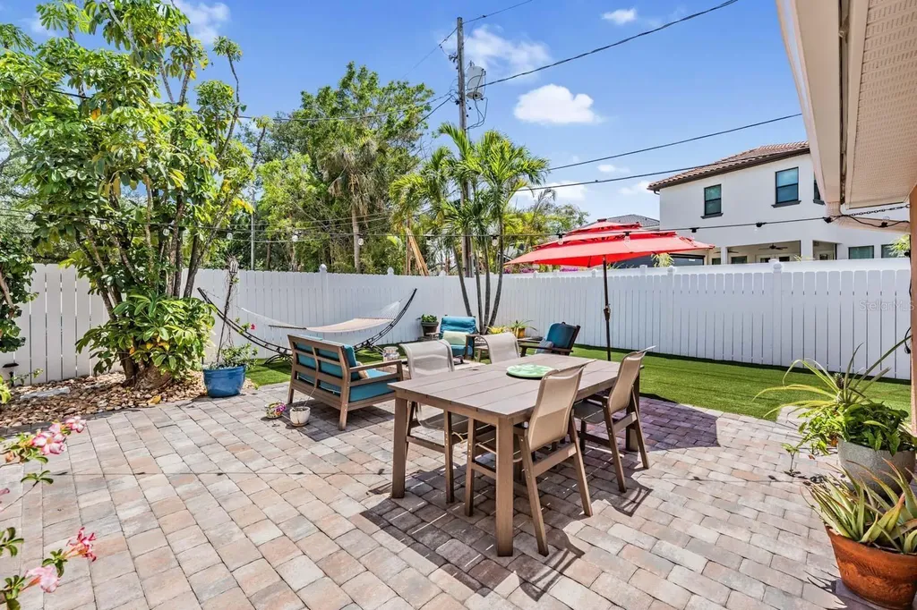 208 Como Street Tampa FL 33606