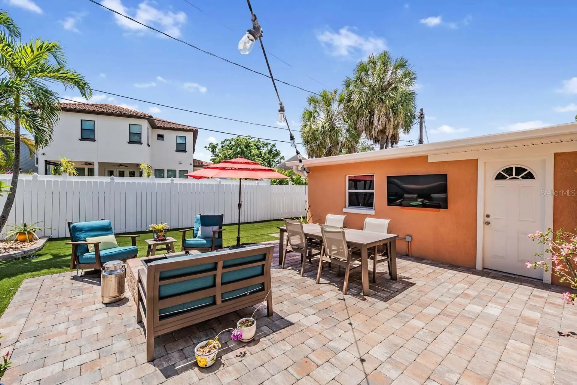 208 Como Street Tampa FL 33606