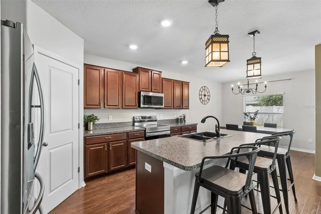 7422 French Marigold Avenue Tampa FL 33619