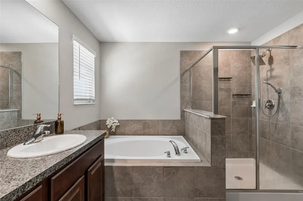 7422 French Marigold Avenue Tampa FL 33619