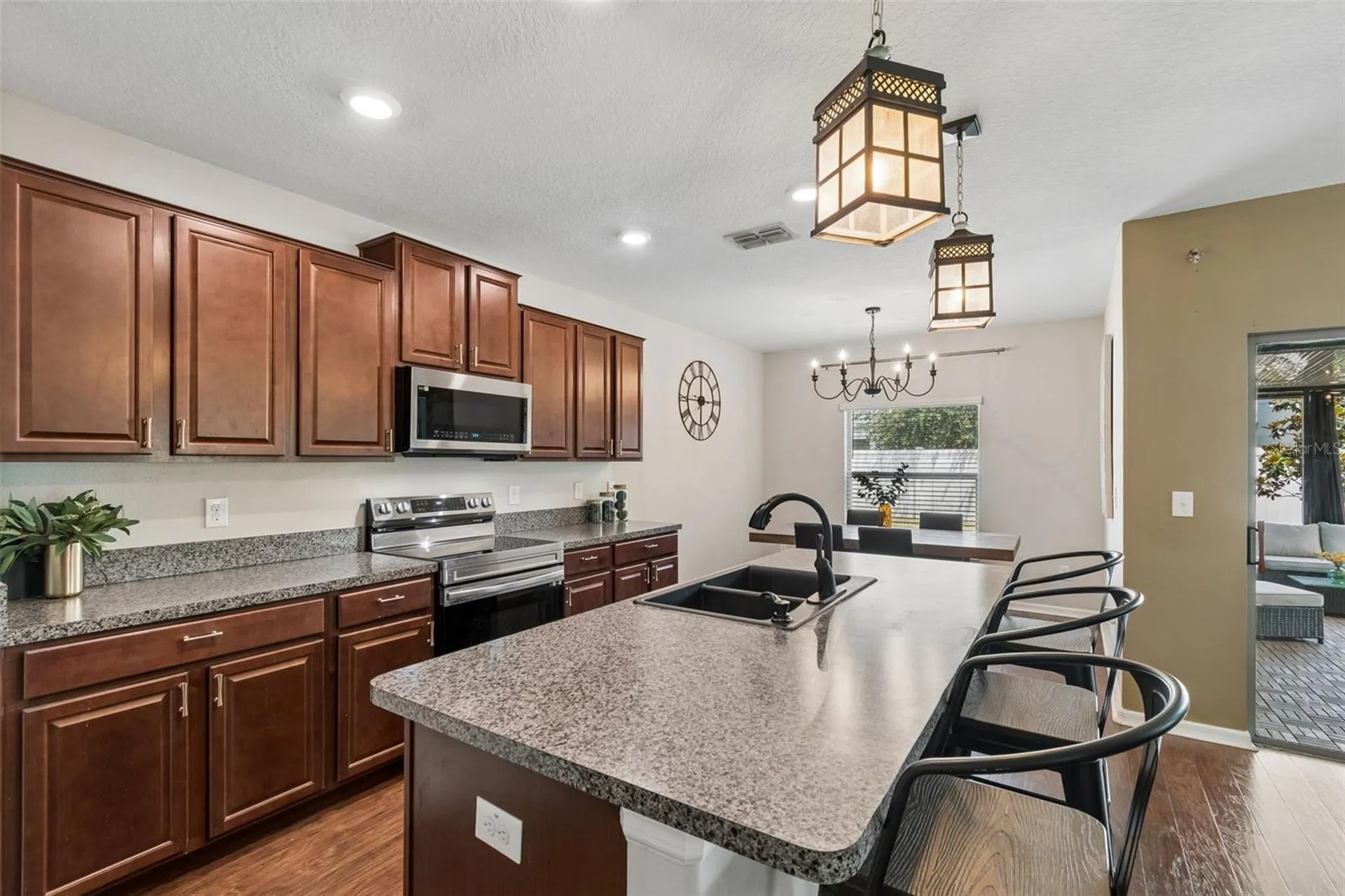 7422 French Marigold Avenue Tampa FL 33619